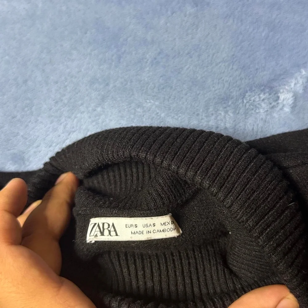 Zara black  Turtleneck Sweater